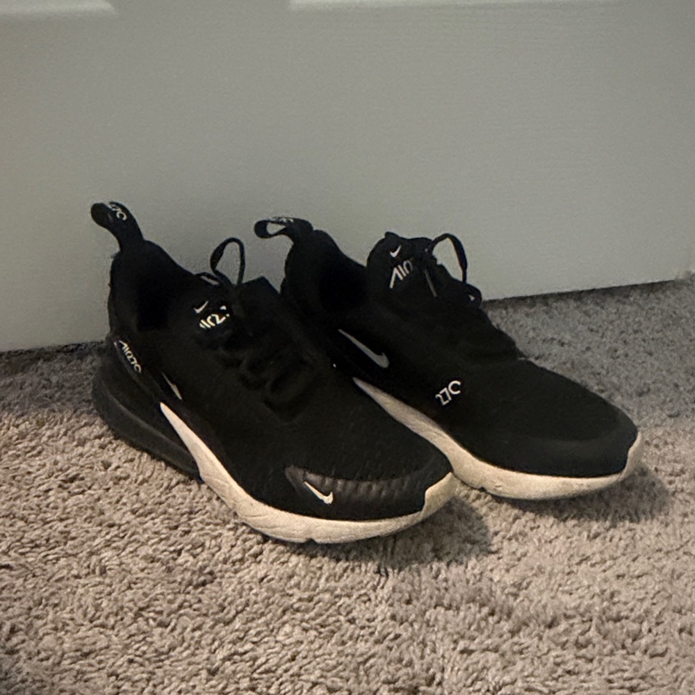 Nike Black and White Air Max Lifestyle Sneakers